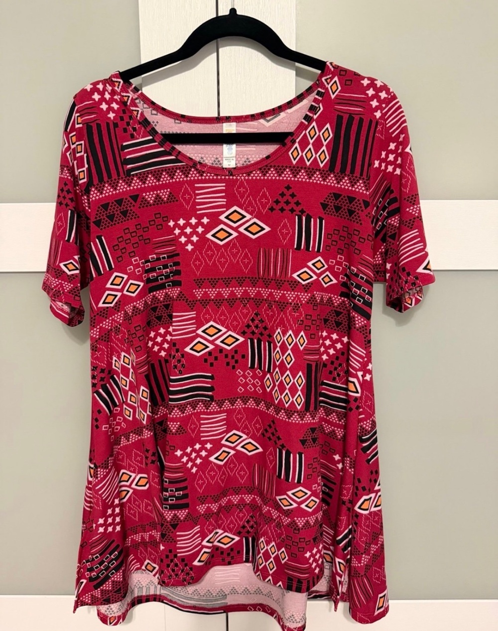 LuLaRoe Perfect T Top Geometric Print Size M